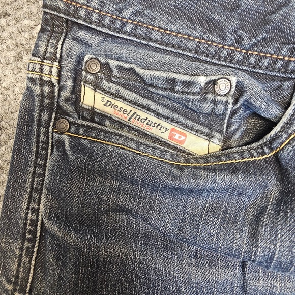 Diesel Viker Mens Jeans Button Fly W33 L32 Wash 0088Z Dark Wash Straight Leg - Picture 3 of 10